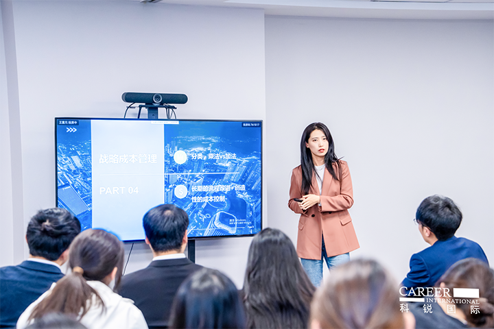 知名人力资源服务商PA真人国际国际财务负责人向拜访嘉宾分享企业财务管理经验